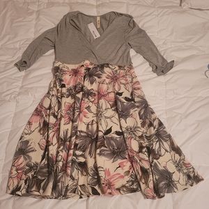 Maternity dress size M grey top floral bottom